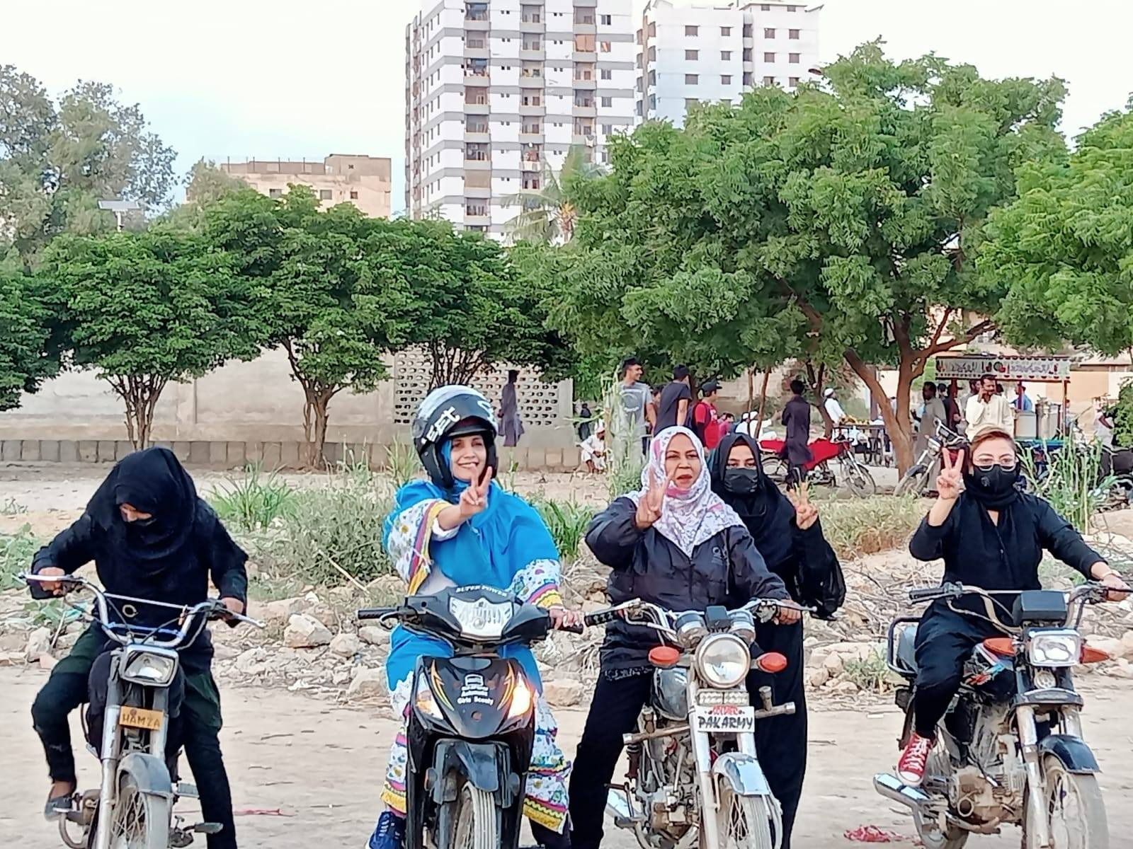 Karachi's female bikers.jfif