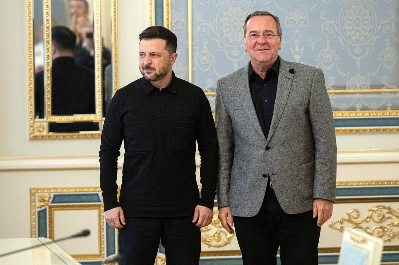 Volodymyr Zelenskyy Receives German Defence Minister - Kyiv