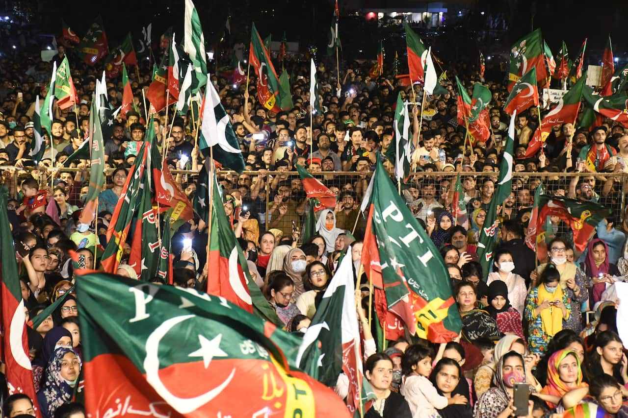 Demonstration in Karachi in support of Imran Khan
