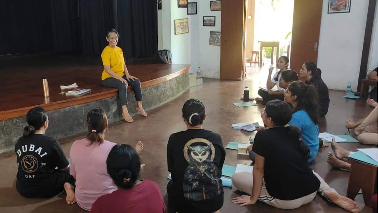 SBS Sinhala Anoja Weerasinghe.jpg