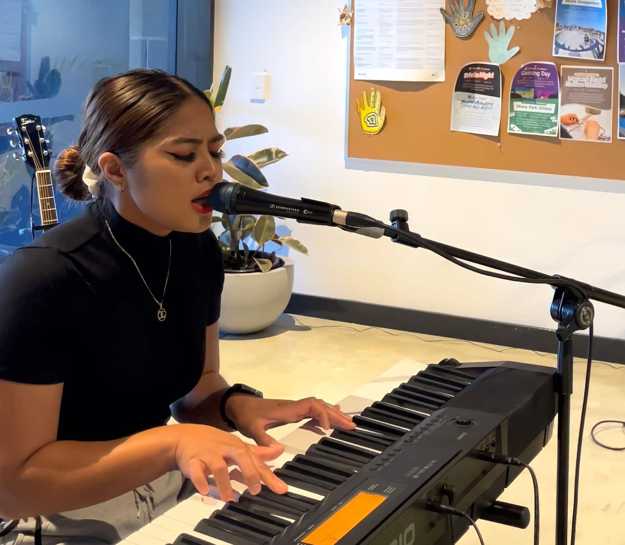 Beverlin plays the piano.jpeg