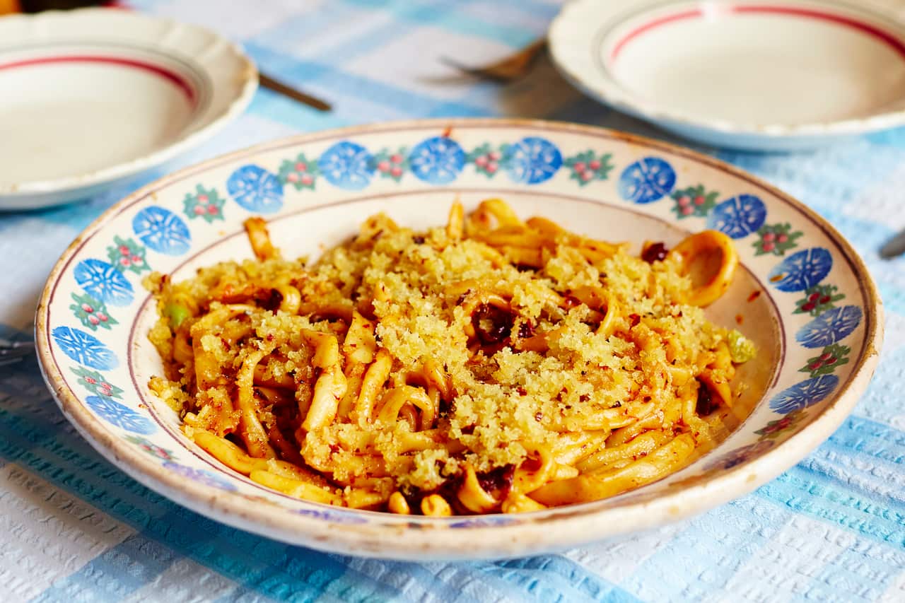 Image_-_S01E04_-_Jamie_Cooks_Italy_-_NONNA_TERESA_S_PASTA copy.jpg