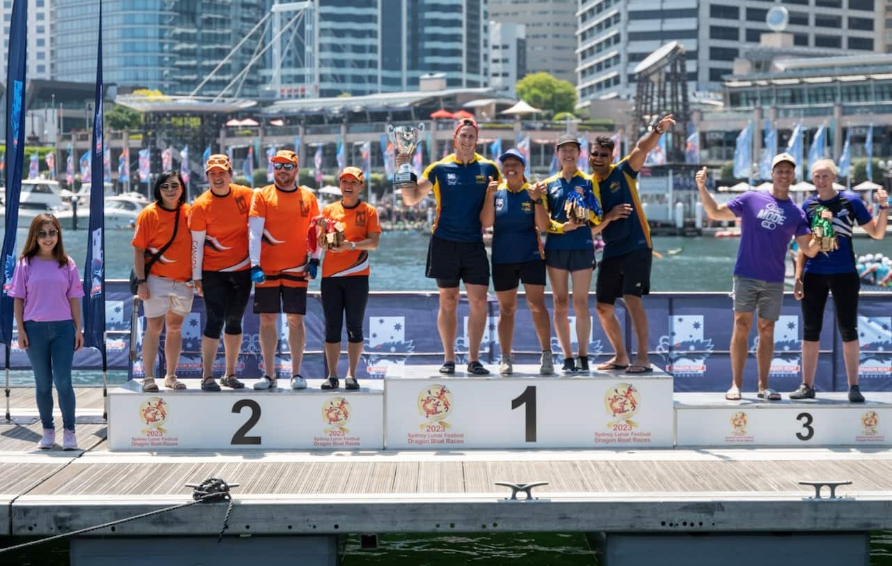 Trista Lim, Director, HK ETO, Sydney, was present at the awards ceremony of the Dragon Boat Race