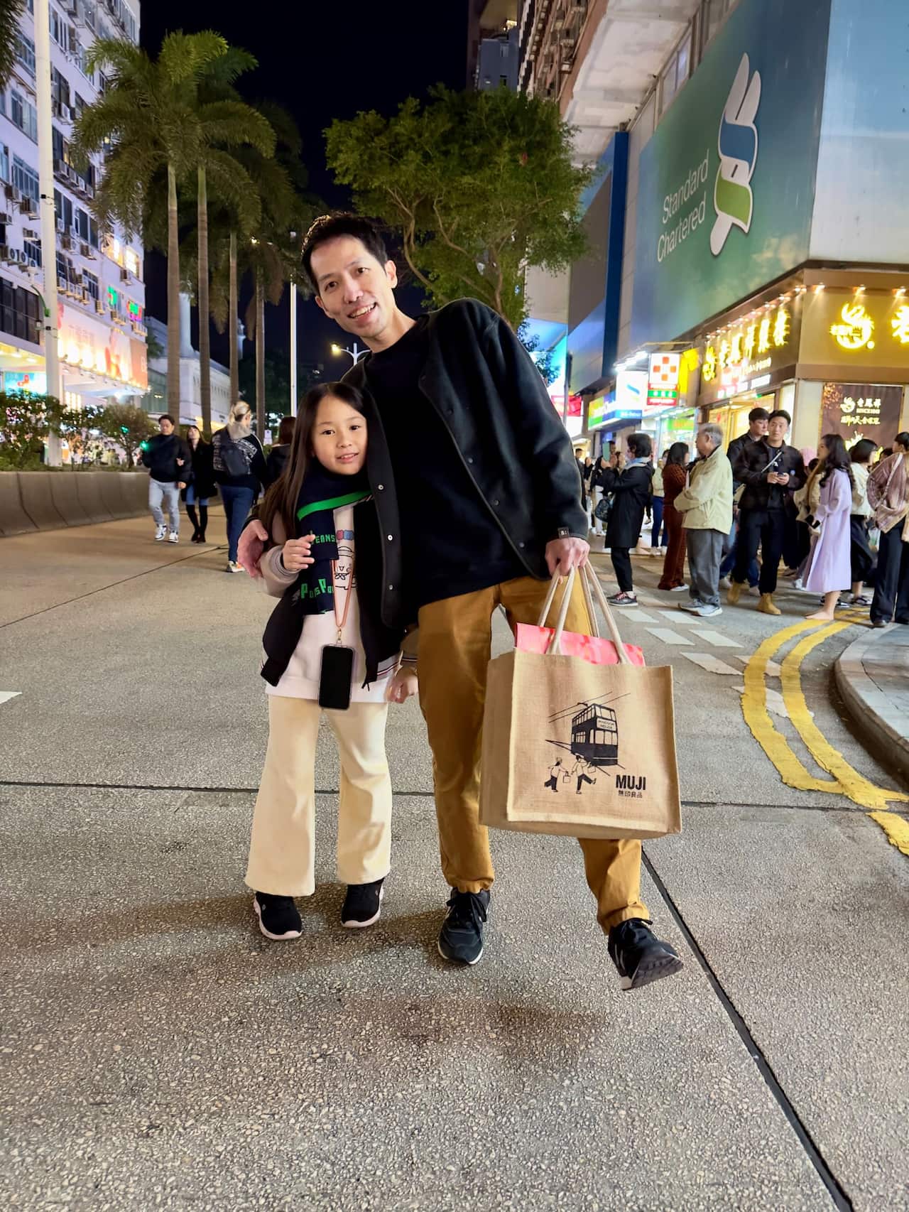 Clement 女兒回港合影2023.jpg