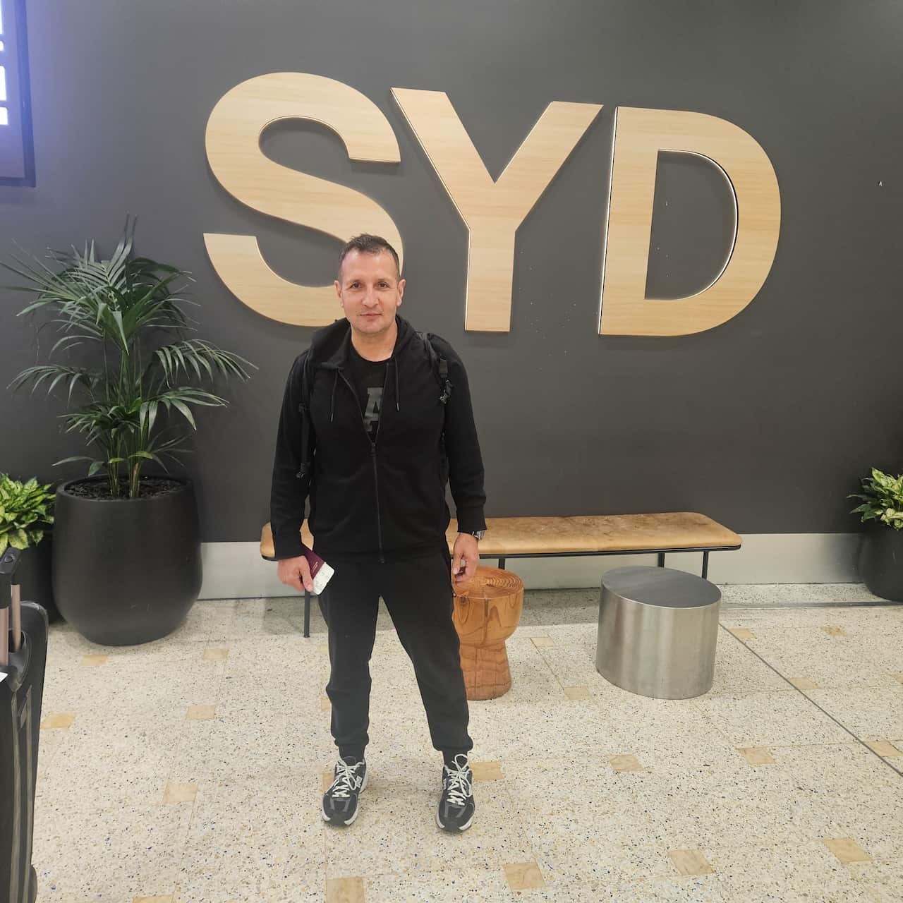Μπάσης Δημήτρης Sydney Airport Tue 21-04-2026.jpg