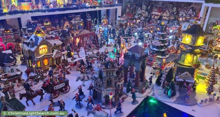 Padstow Heights Christmas light 1.jpg