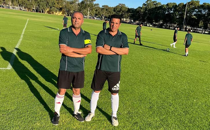 د. حمودي النشمي (على اليسار).png