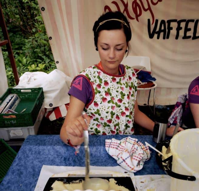 A young Line Hoem, volunteering for the AUF.