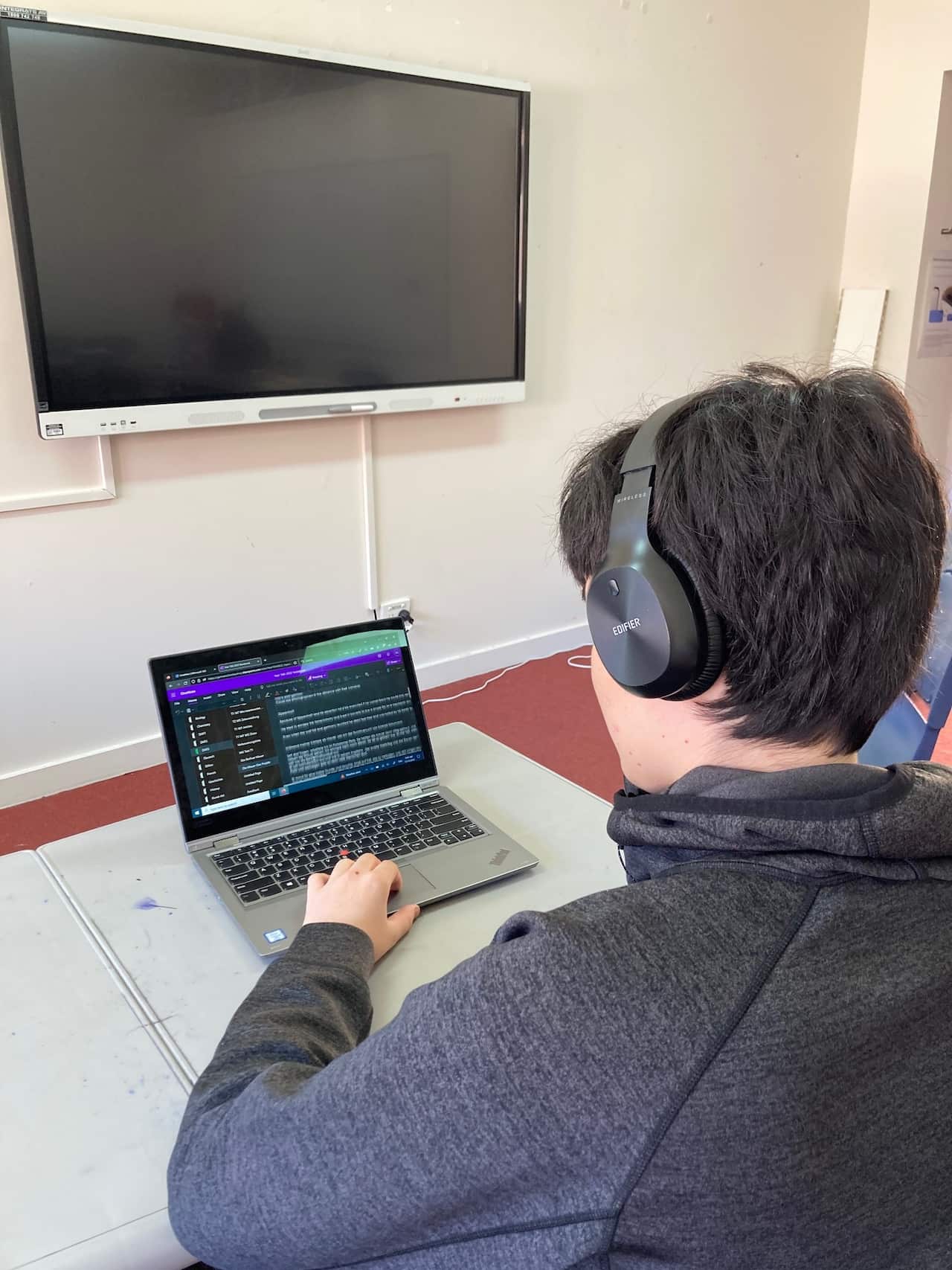 AKi GIss podcast image001.jpg