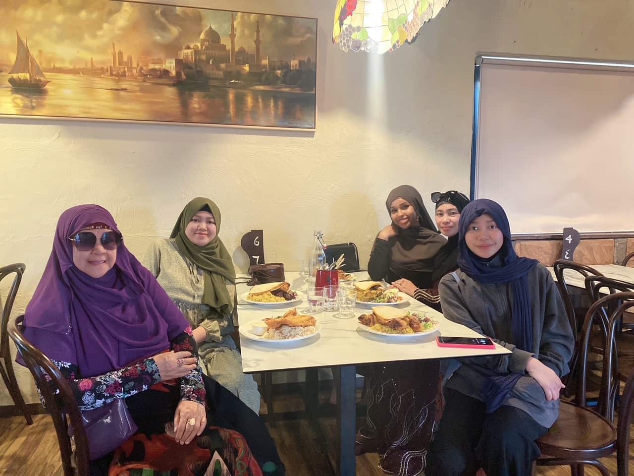 Maricel with the Muslim community.jpg