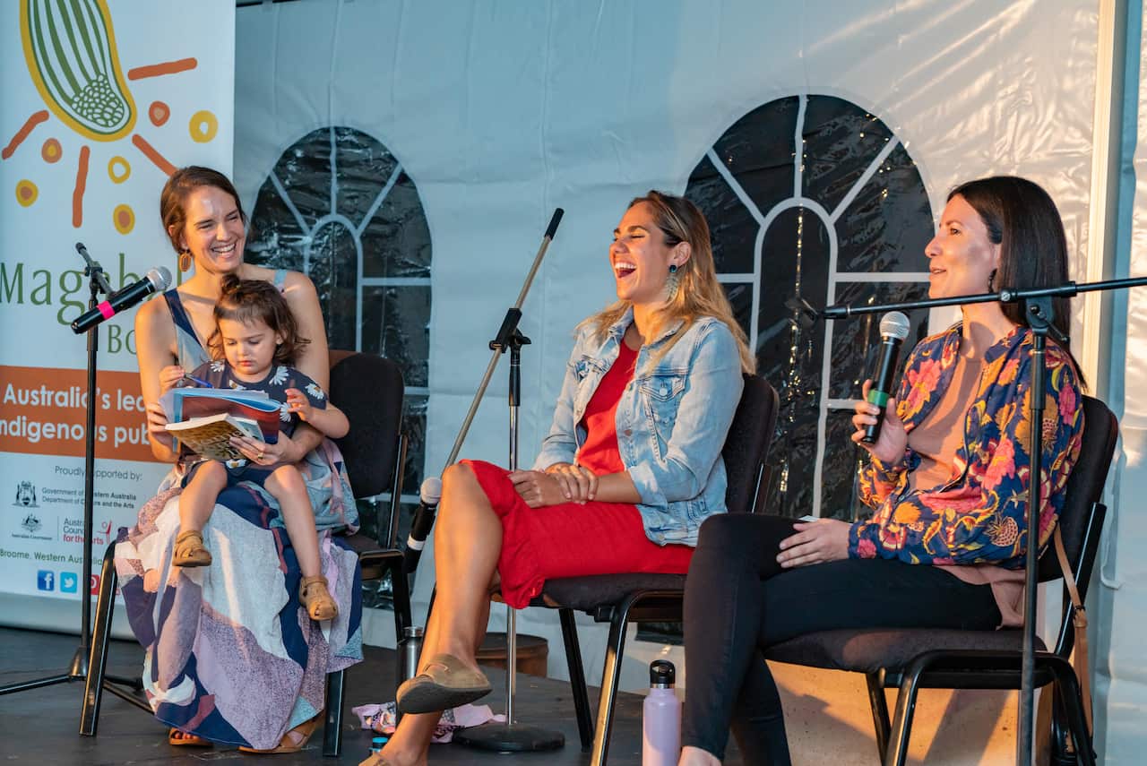 Corrugated lines_Magabala_2021.jpg