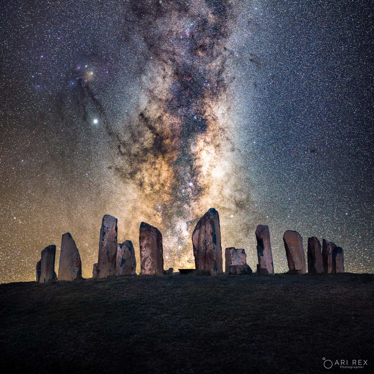 Modest rreth atyre qe ka arritur, Ari tregon per ne se celesi i suksesit te tij eshte pasioni per profesionin dhe puna e pareshtur per te qene gjithnje me i miri.