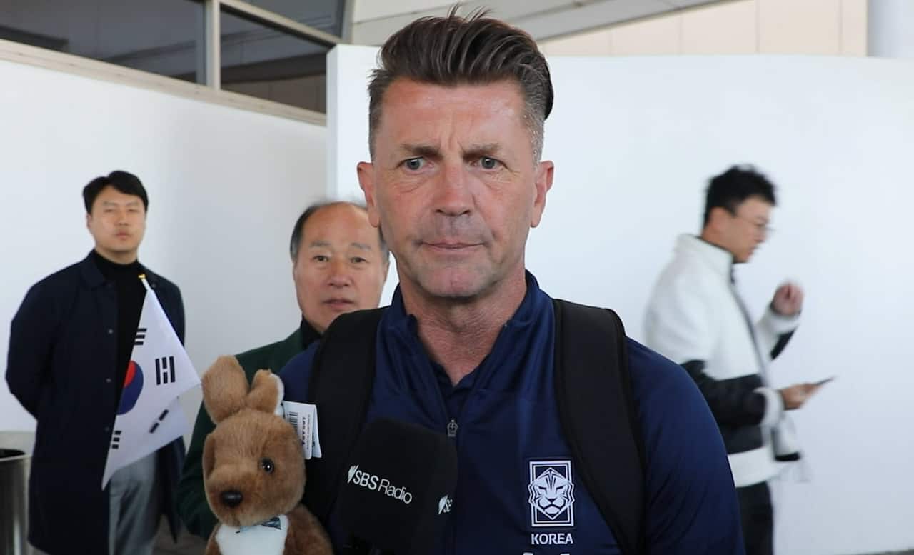 South Korean women national football team Colin Bell.jpg