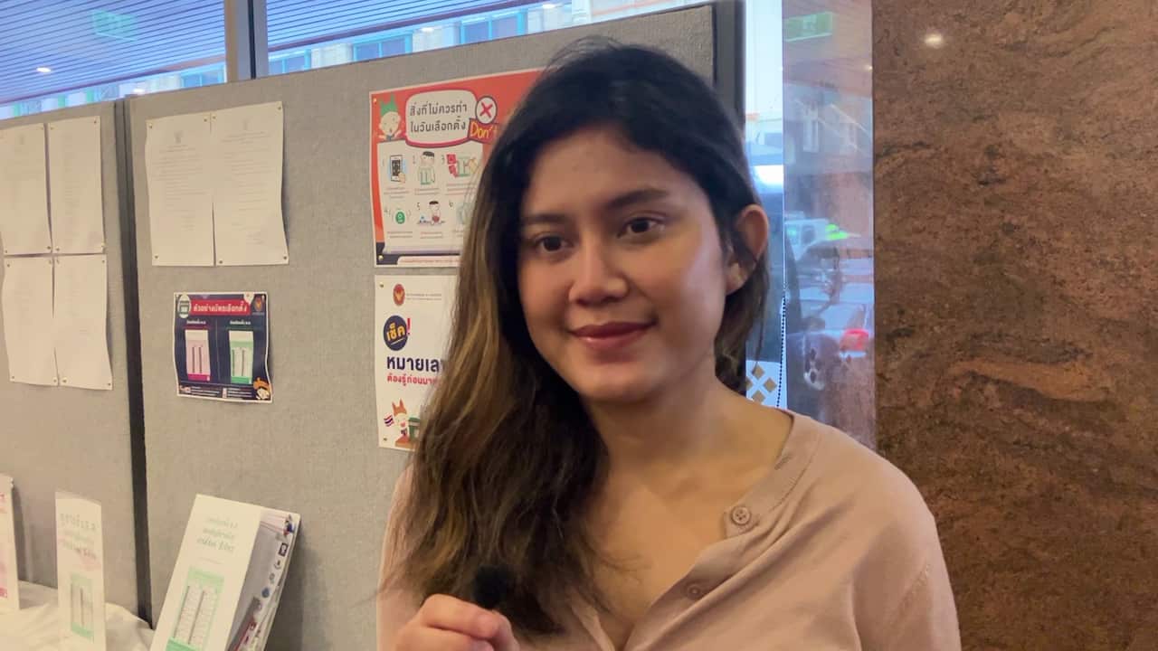 คุณจิน จินดาวรรณ โรจนวิภาค บาร์เทนเดอร์สาวที่อยู่ซิดนีย์มาแล้ว 3 ปี