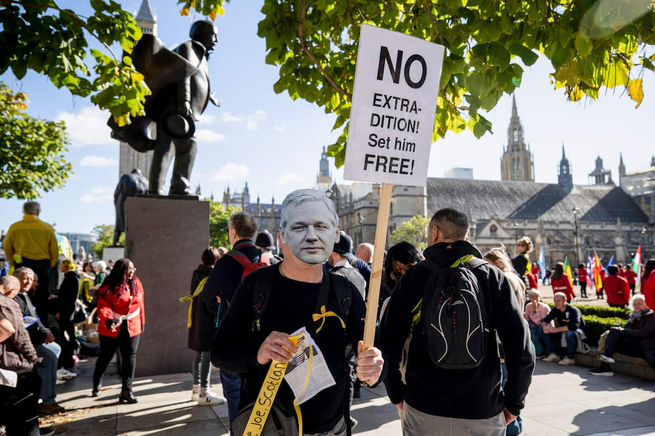 JULIAN ASSANGE PROTEST LONDON 2022