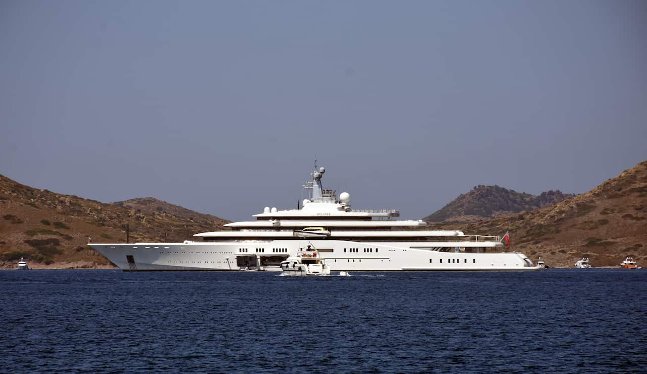 Roman Abramovich's yacht "Eclipse" anchors in Turkey