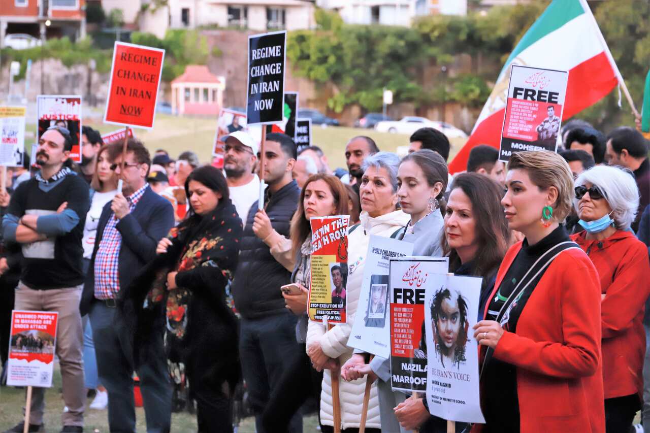 Iranians gathered in Sydney for Yalda night in memory of people who lost their life recently in Iran