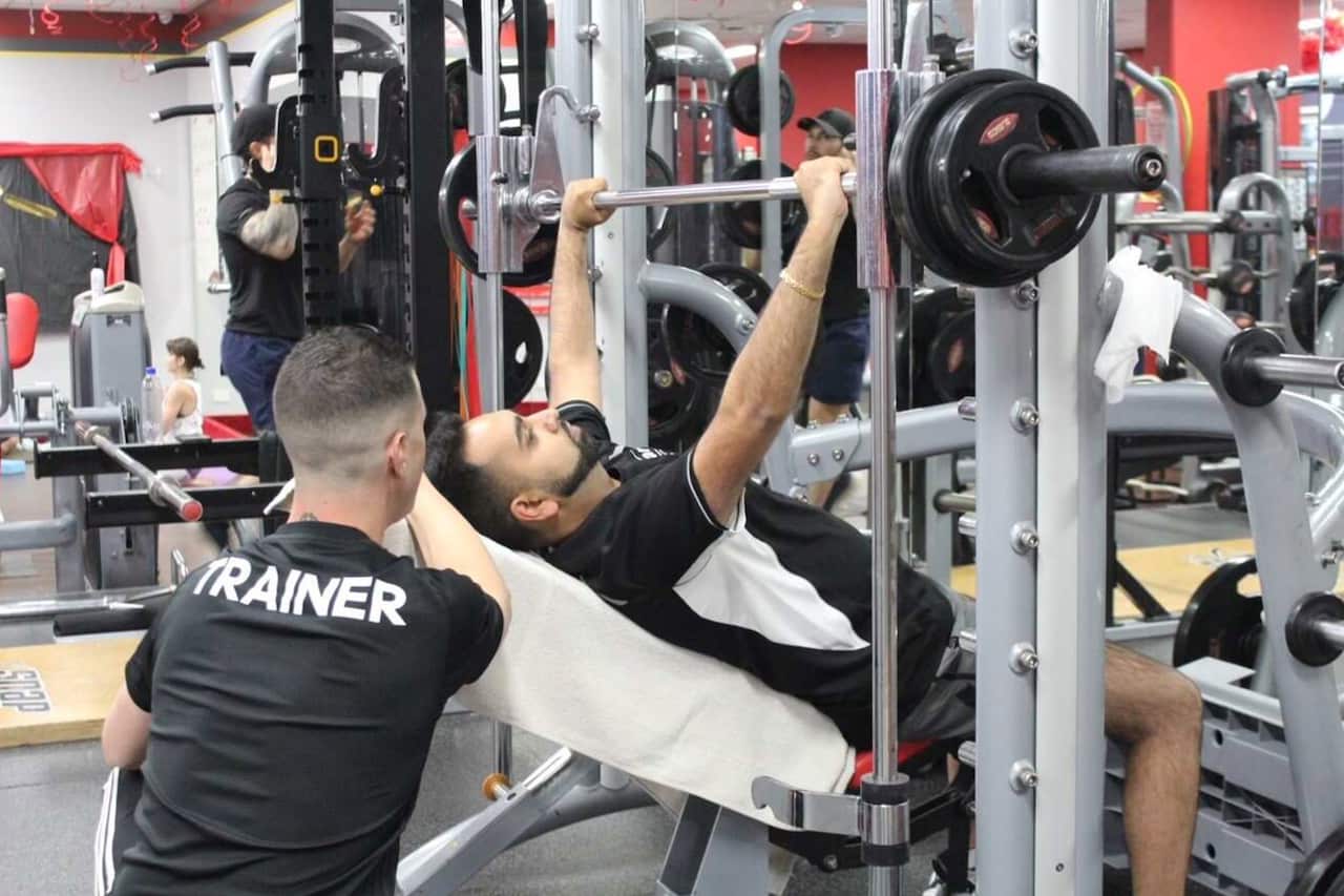 manolo al lavoro.png