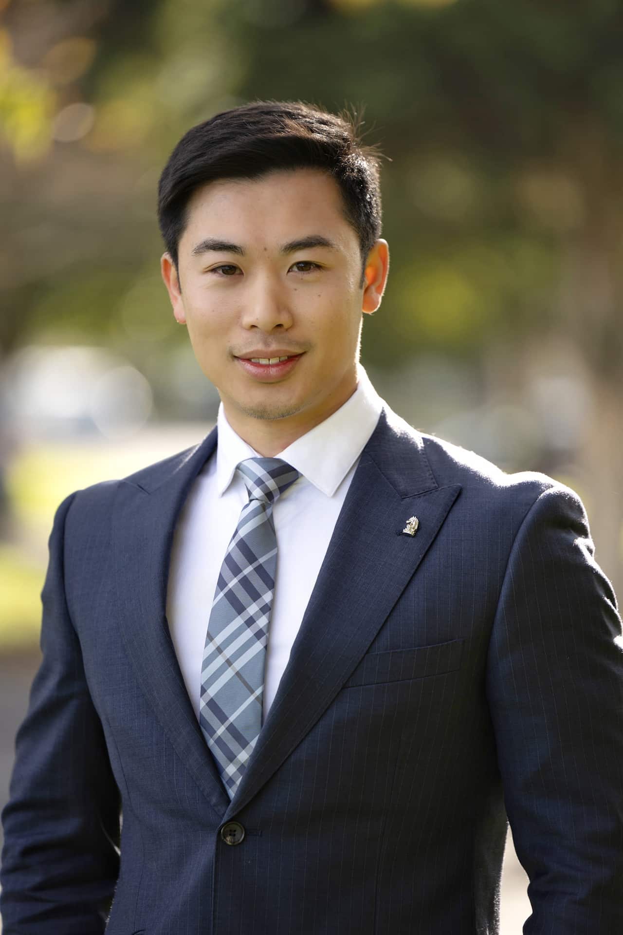 白马市议员候选人Aaron Qin.JPG