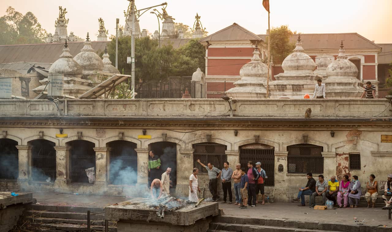 vecteezy_kathmandu-nepal-april-17-2016-hindu-cremations-at_10707768_124.jpg
