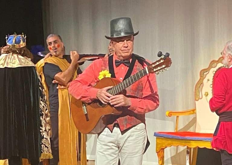 Emilio Lomonaco on stage in 2022.