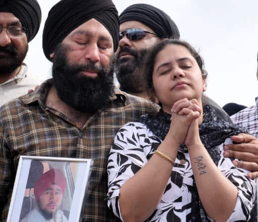 Ekam Sahni parents.jpg