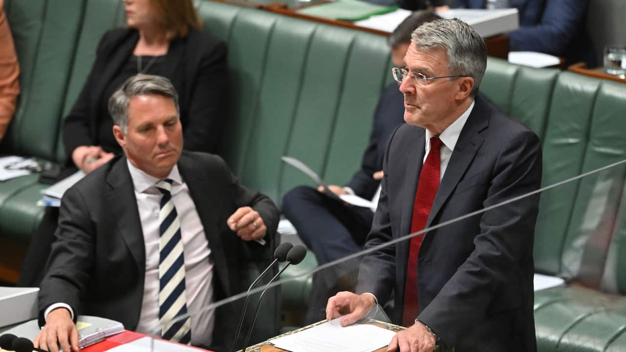 Mark Dreyfus speaking during Question Time.
