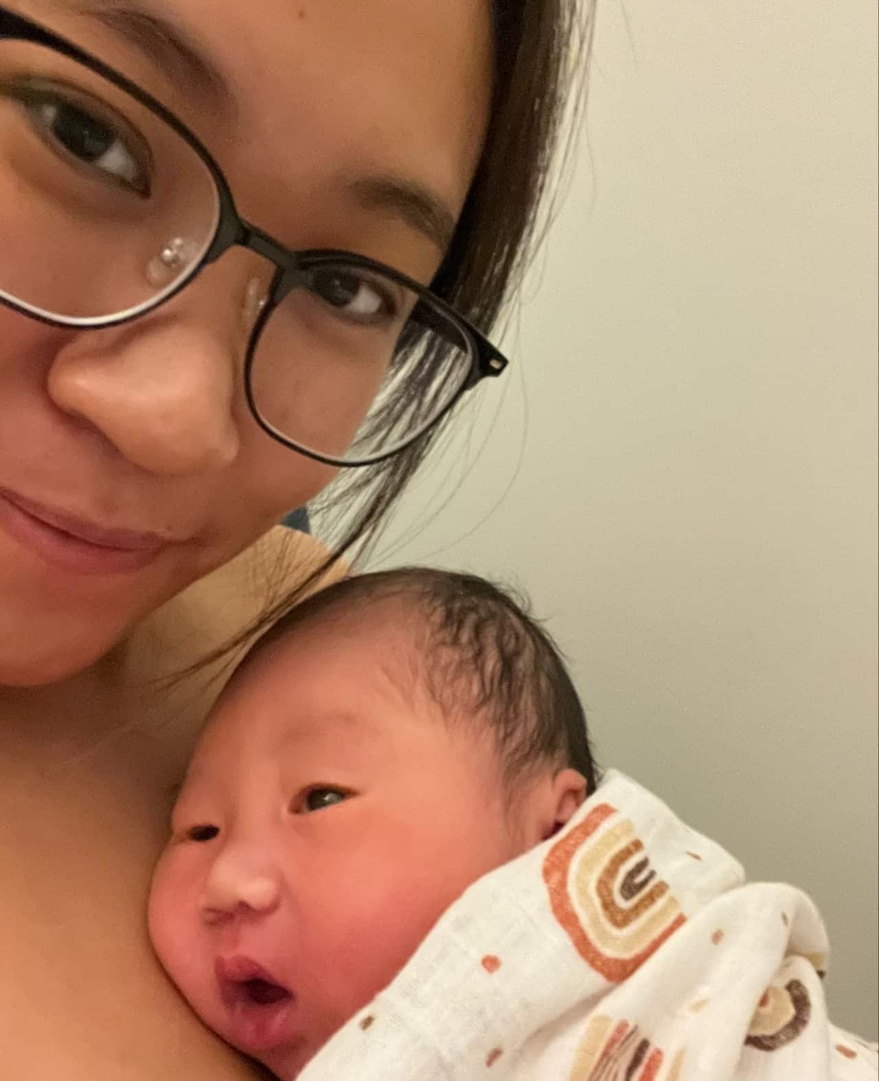 張若嵐Toby 大年初二誕下龍仔。