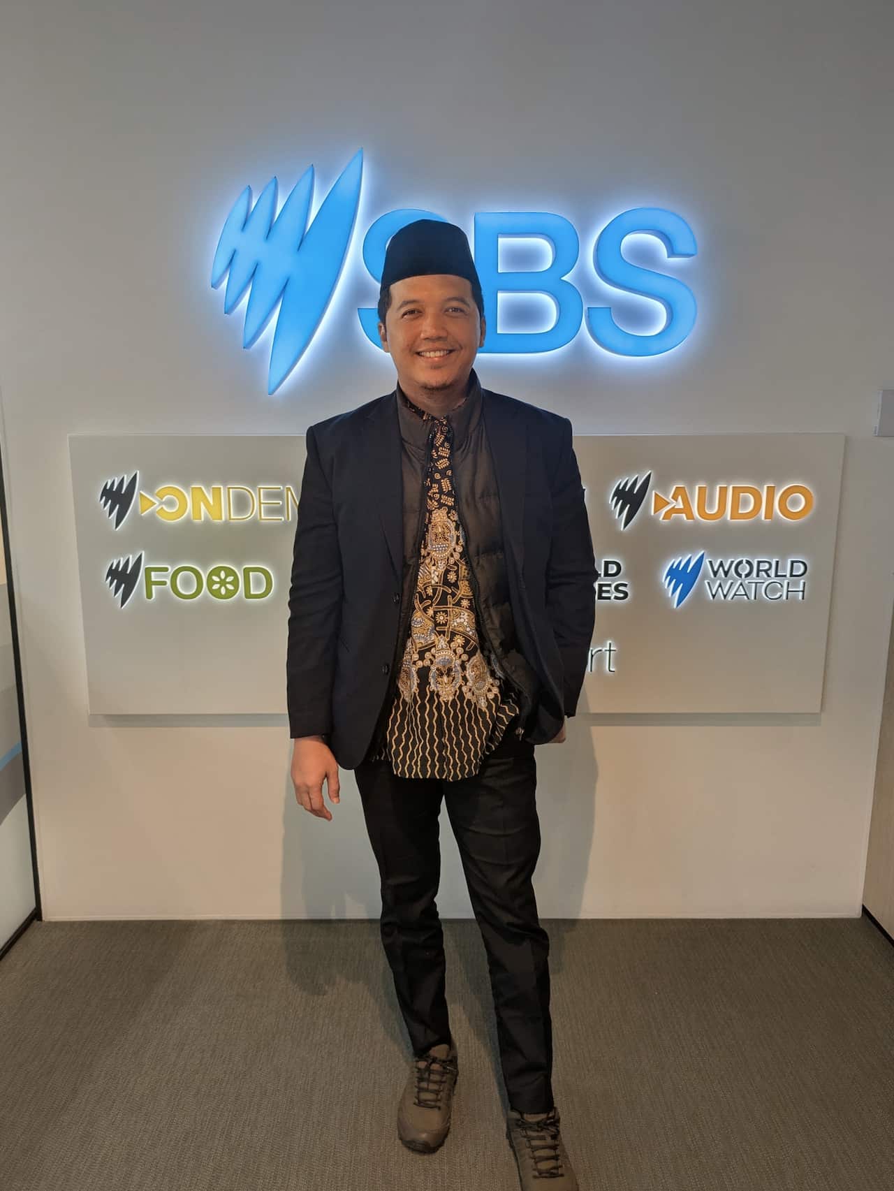 Ustadz Niki Alma Febriana Fauzi speaks to SBS Indonesian during his stay in Melbourne as part of the 1000 Abrahamic Circle Project in August 2026.