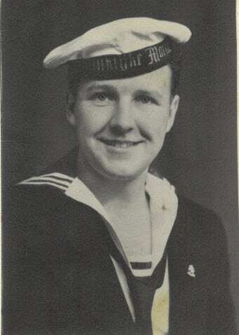 Portrait photo of Hendrik Brouwer, taken in Pitt st Sydney Australia in 1943.jpg