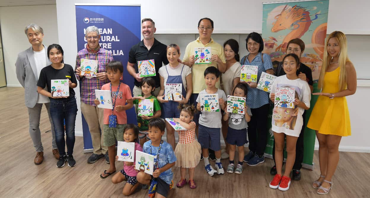 글로우아트 단체사진.jpg