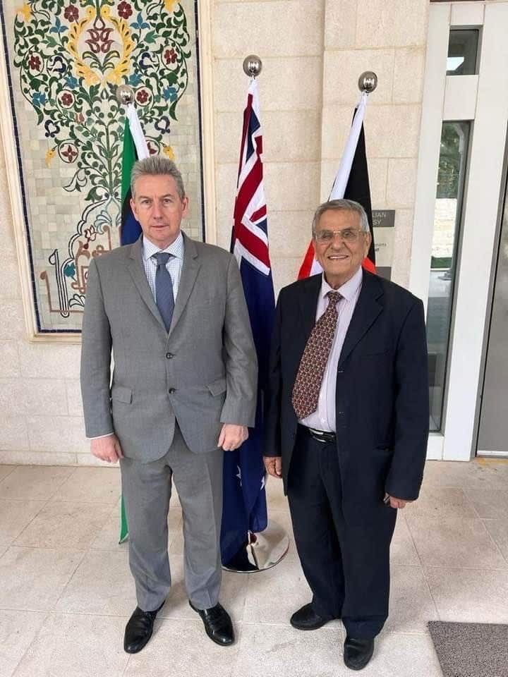 الحموري مع السفير الاسترالي في الاردن.jpg