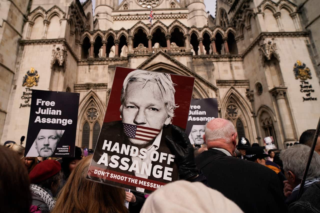 Britain Assange Timeline