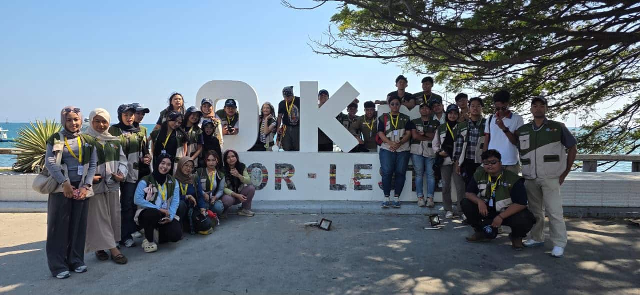 Mahasiswa KKN UGM di DIli, Timor Leste. foto Karel.jpeg