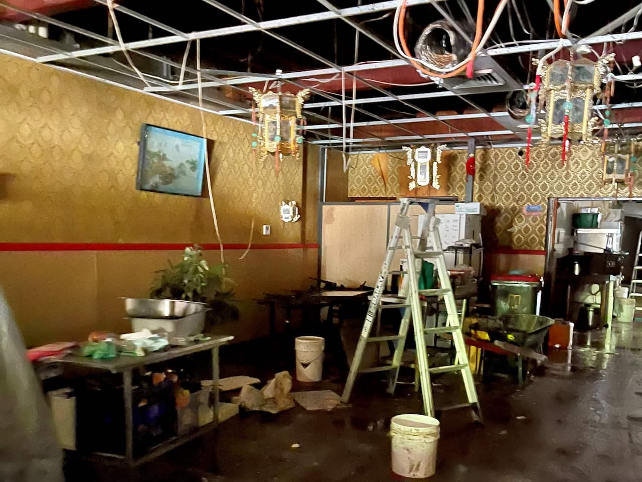 Most of Mandarin Palace's equipment and furniture was destroyed.