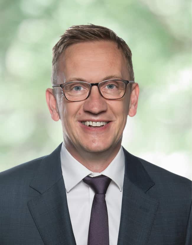 Hill MP-new portrait pic 2022_med-res.jpg