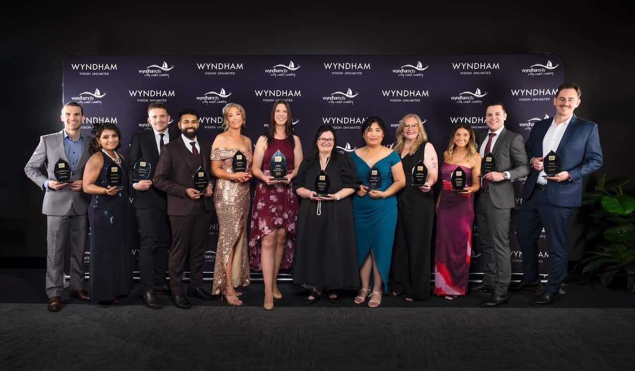 Maung Hnin Thwe together with other award recipients