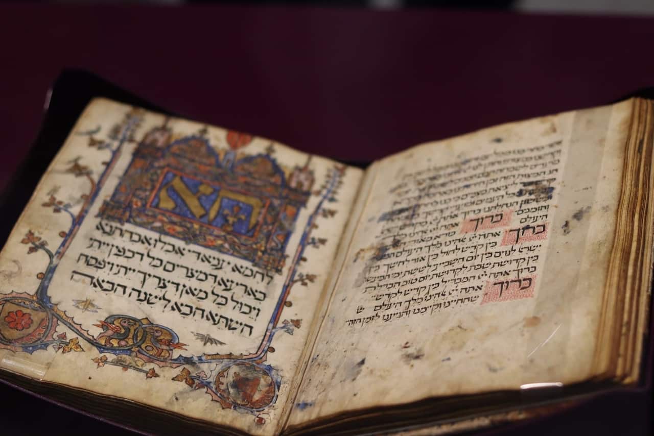 Sarajevska Haggadah.jpg