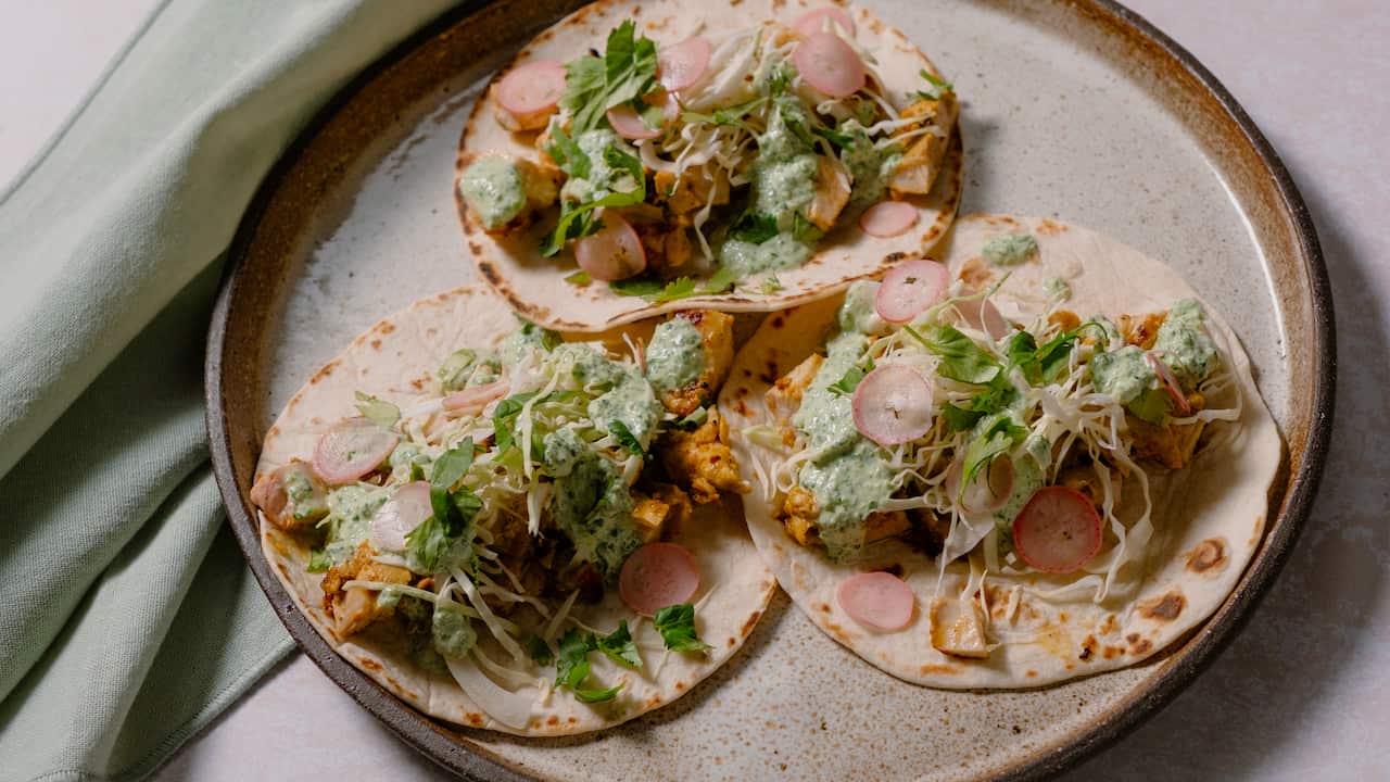 Chicken curry tacos
