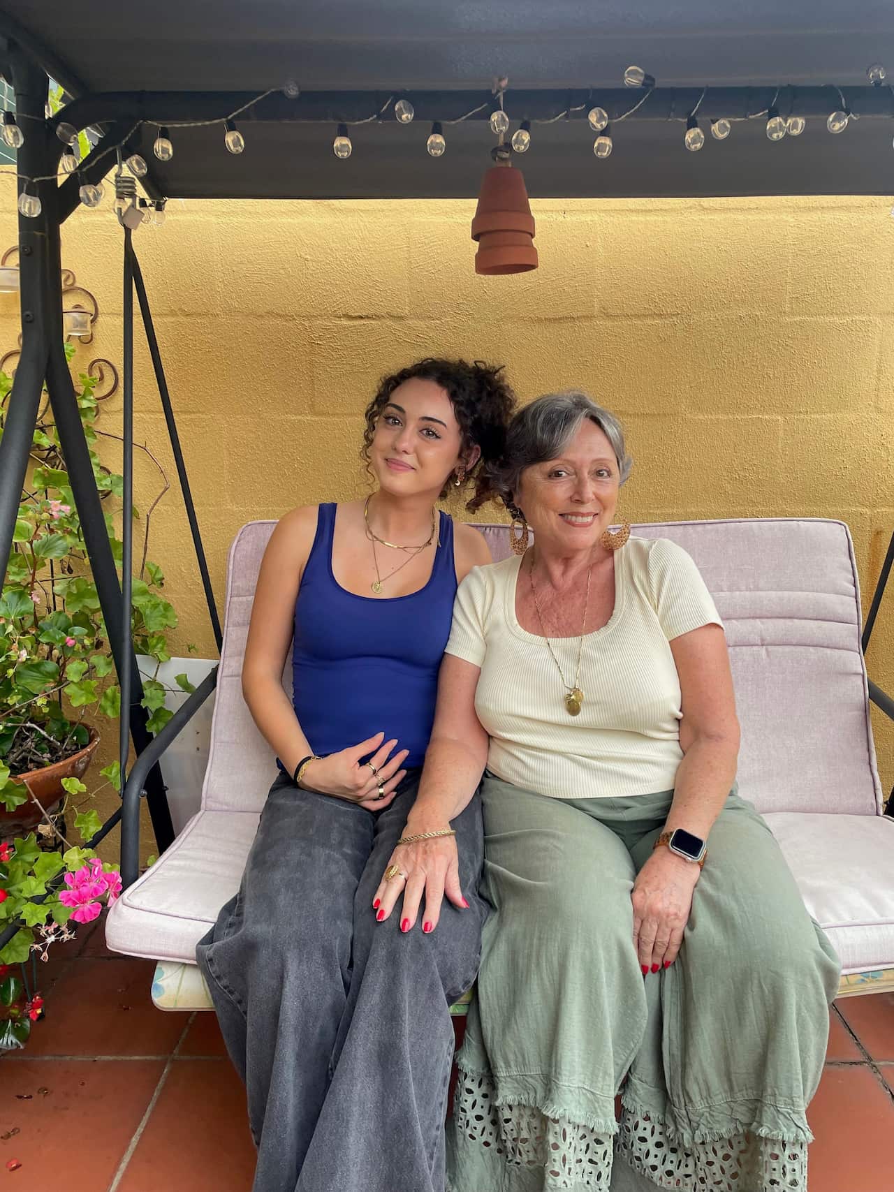 Tahlia con Nadia.jpg