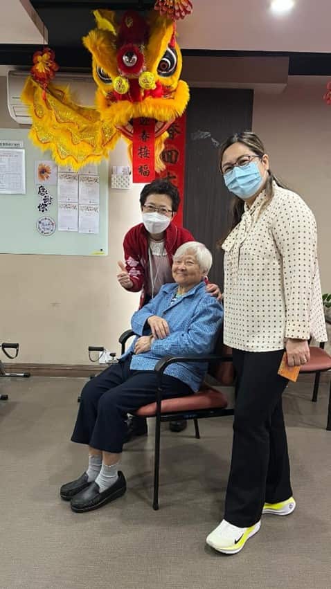 age care worker 直Picture1.jpg