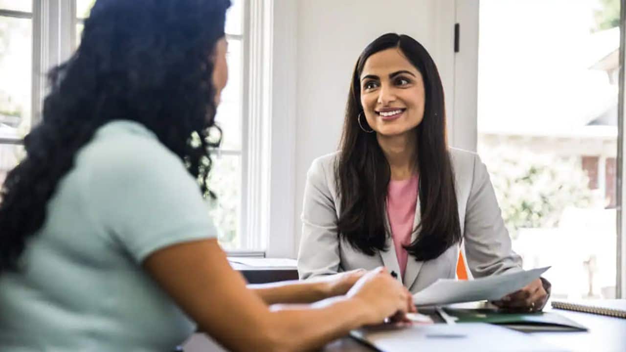 Women meeting in business office.jpg