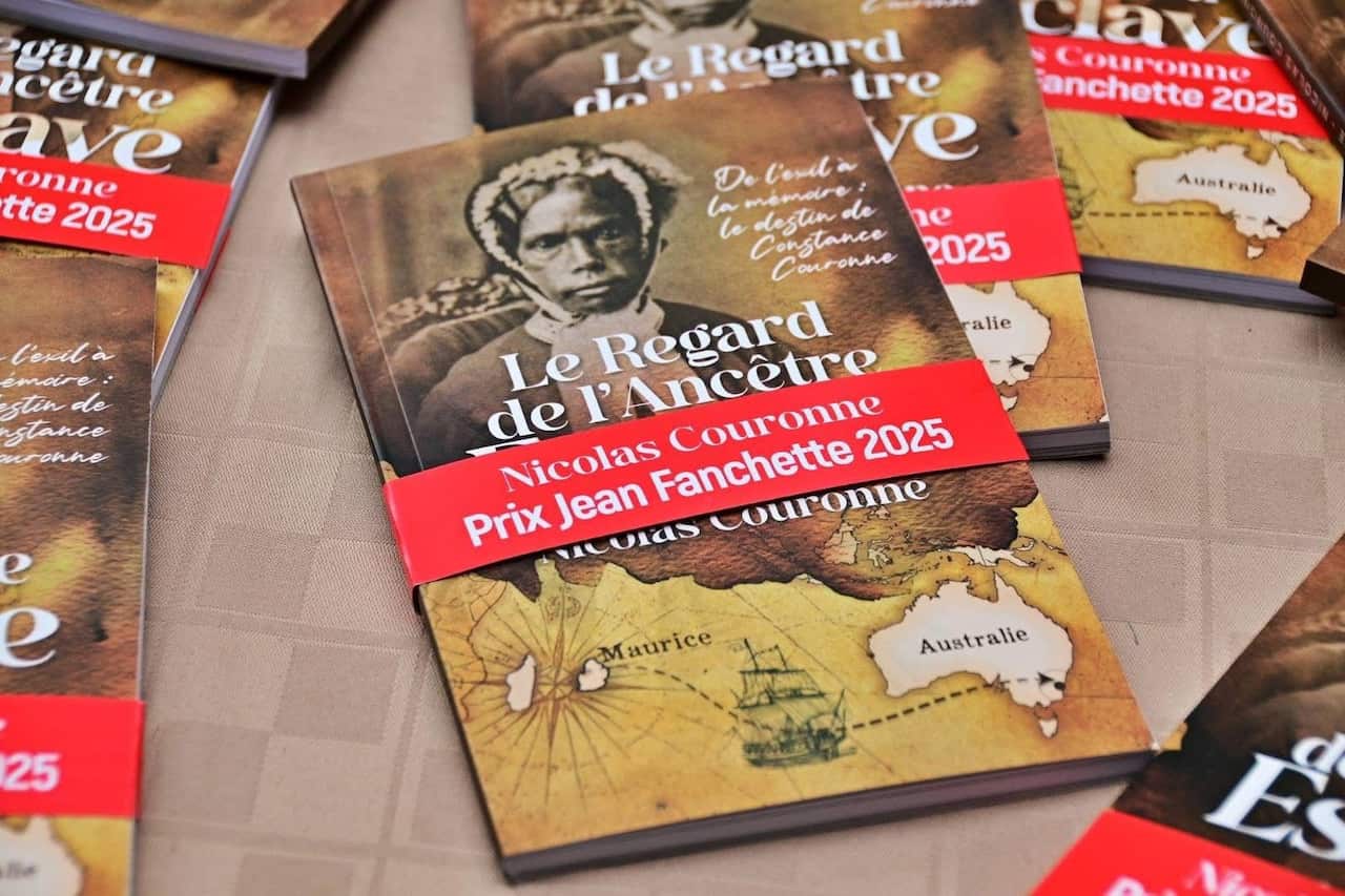 Book Cover Constance Couronne.jpg