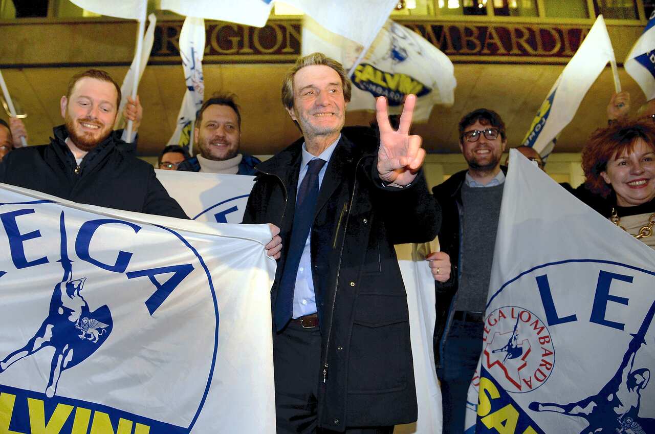 Italy: Milan, Celebrations for Fontana's victory as president of the Lombardy Region in front of the Pirellone