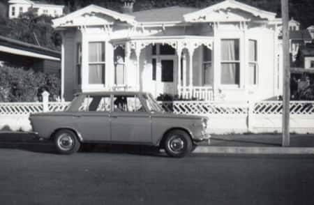 1962 casa Rando a Wellington con l’unica Fiat 1500 in quel periodo in Nuova Zelanda.jpg