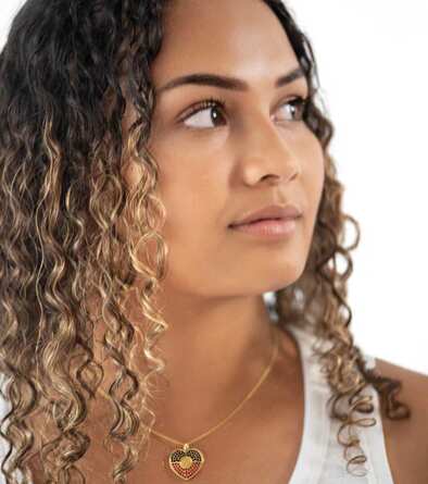 BROSISCUS-LOVE-IN-COLOURS-ABORIGINAL-NECKLACE.webp
