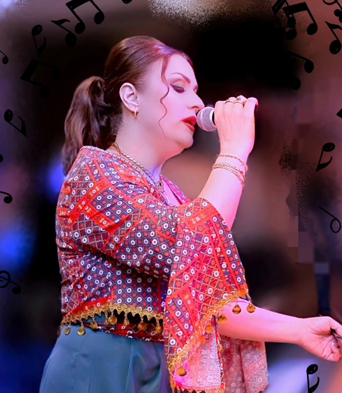 Singer Lina Saro
