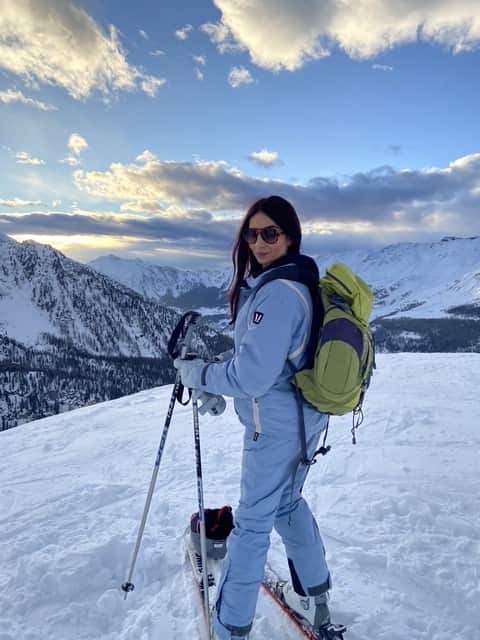 Valentina Rosso Doody sulle piste da sci in Val d'Aosta.