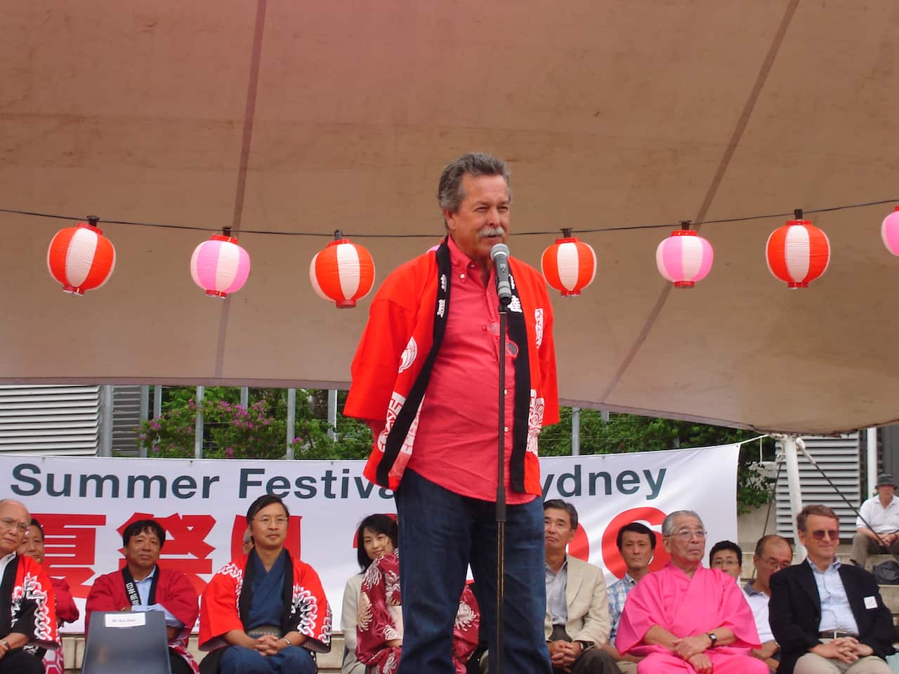 Artist Ken Done at a Japanese festival in 2006
