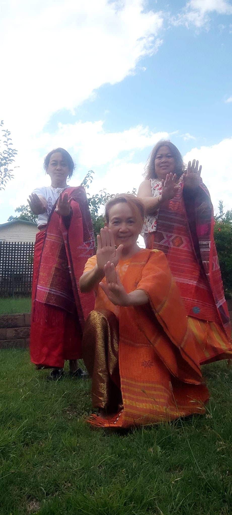 srikandi dancer practicing their Bataknese dance.jpeg